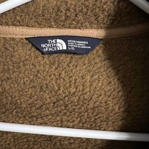 Mens North Face pull over